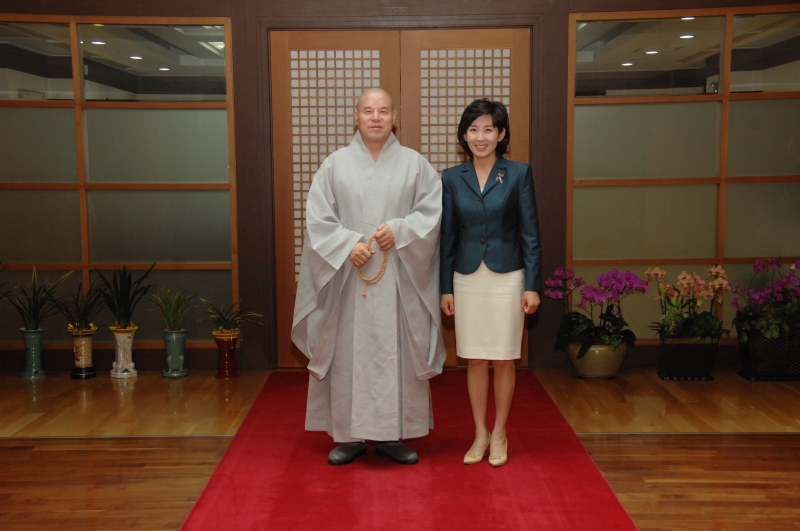 2010.06.21_나경원 의원 예방 (12)
